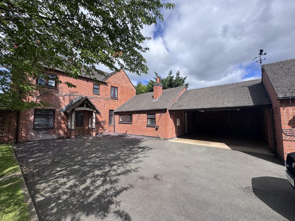 Read more about the article Holly Farm House, Whitepits Lane, Portway, Worcestershire